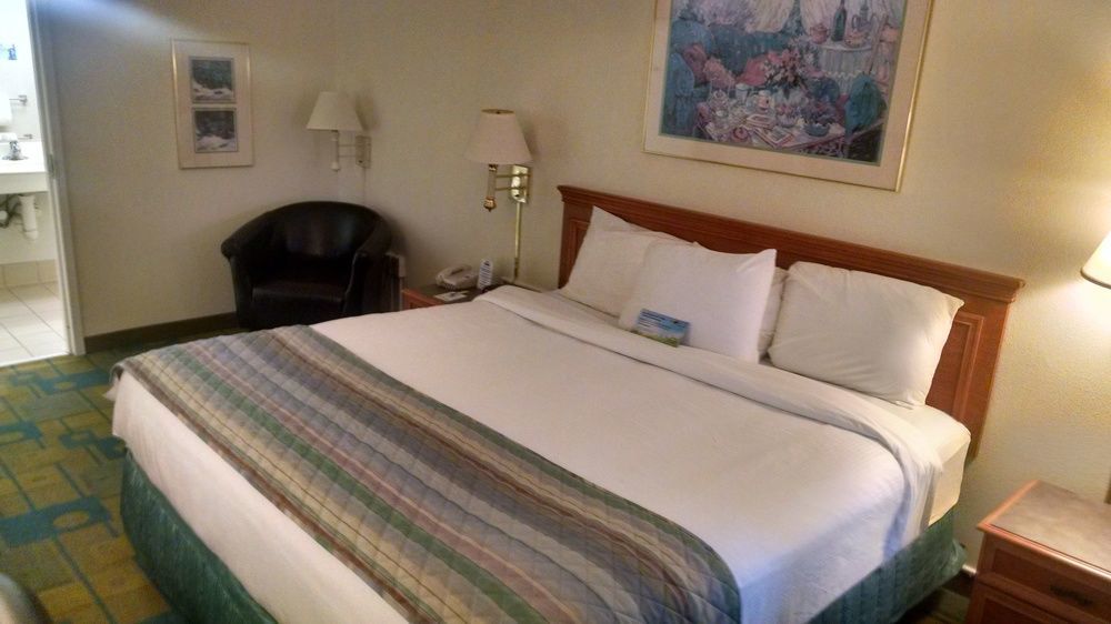 Extended Stay America Suites - Брістол Екстер'єр фото
