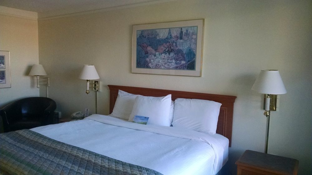 Extended Stay America Suites - Брістол Екстер'єр фото